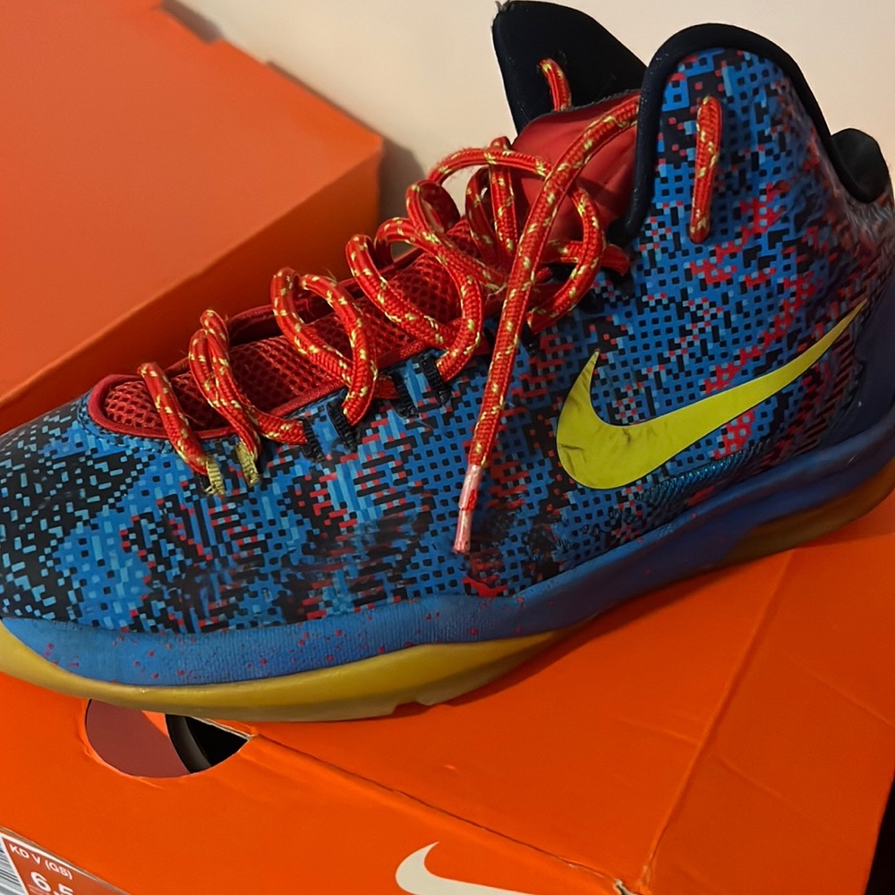 Youth boys KDV (GS) Nike basketball sneakers HYPR space BL\80 GR-PH BLCHNG RD